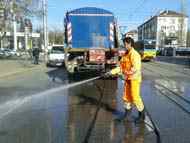 Извършват се дейности по почистване на столичните улици и булеварди