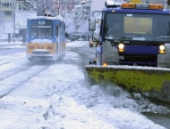 В София продължава извършването на обработки с цел почистване на снега