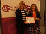 Кметът на София Йорданка Фандъкова връчи дипломите на участничките в  Лидерската академия