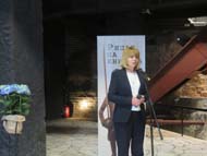 Йорданка Фандъкова връчи приза „Рицар на книгата“ на екипа на телевизионното предаване „Денят започва с култура“