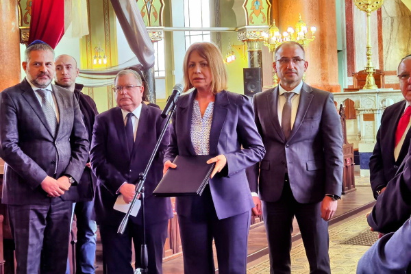 Кметът на София Йорданка Фандъкова получи благодарствен адрес за недопускане провеждането на Луковмарш в София