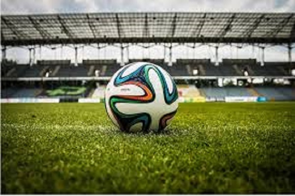 В продължение на успешните турнири по минифутбол и проявен интерес от страна на училищата Българският футболен съюз и Столична община, дирекция „Спорт и младежки дейности“, организират Мини шампионска лига за смесени отбори (II – IV клас)