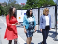 Кметът Фандъкова присъства на откриването на изложба, посветена на Деня на Европа и Българското председателство