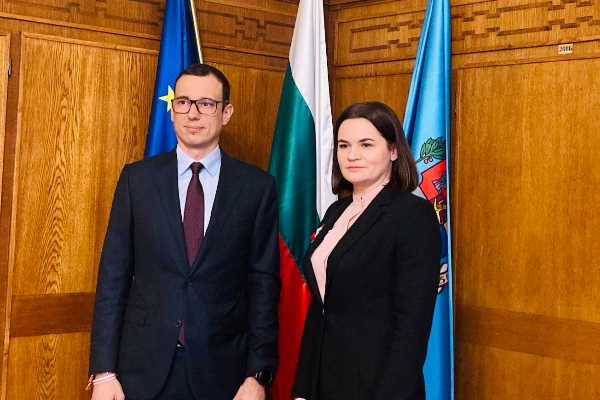 Кметът на София Васил Терзиев посрещна лидера на беларуската опозиция Светлана Тихановская