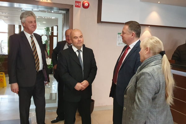 Лекари и преподаватели обсъдиха възможностите за развитие на общинското здравеопазване