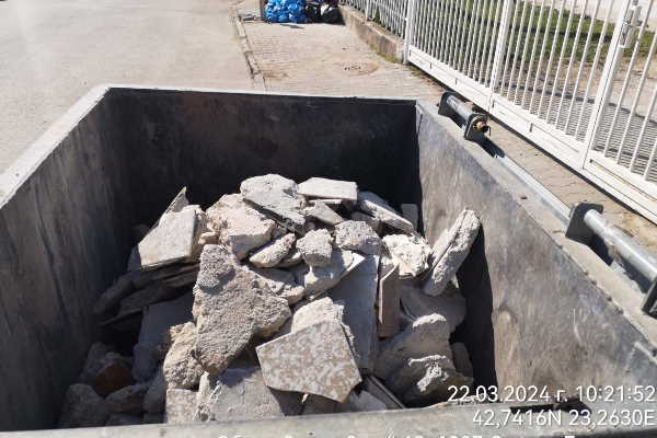 Нарушение при изхвърлянето на строителни отпадъци възпрепятства сметосъбирането до столична детска градина