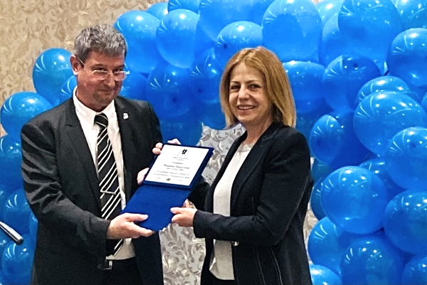 Кметът Фандъкова бе удостоена с награда от синдикат 