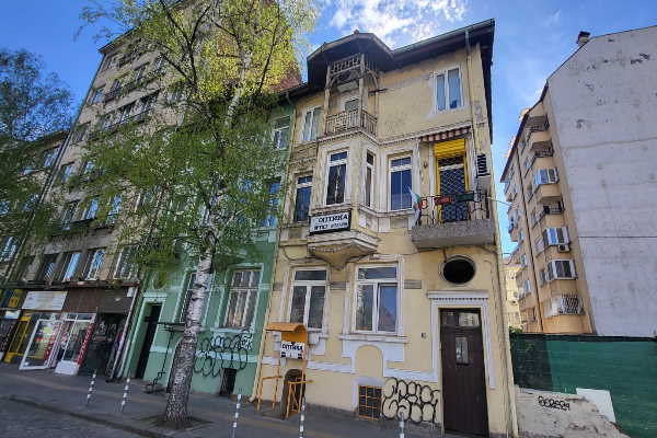 Кметът Терзиев поиска да бъде възстановен статутът на недвижими културни ценности на 17 сгради в София