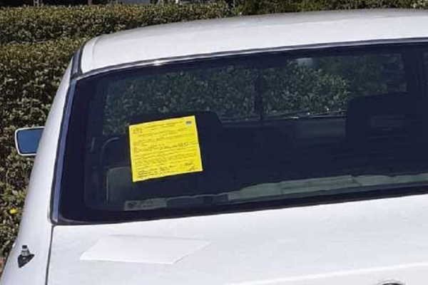 През първото тримесечие на 2024 г. са поставени стикери на 1755 излезли от употреба автомобили в София