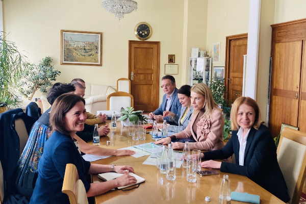 Кметът Йорданка Фандъкова се срещна с директора на Фонда за чист въздух по повод нискоемисионните зони