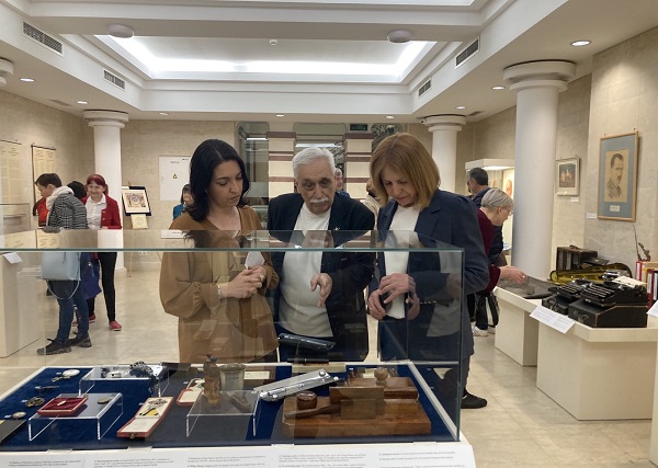 Кметът Фандъкова откри изложба за дейността на „Ротари България“ в Музея за история на София