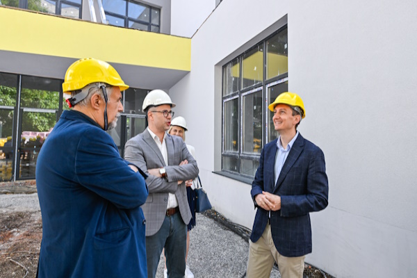 Заместник-кметът на София Иван Василев провери изграждането на нова детска градина за 8 групи в кв. “Стрелбище“