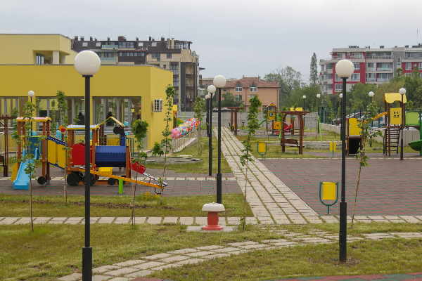 Фандъкова: Изграждаме 21 нови сгради на детски градини, до края на годината ще завършим 15 от тях