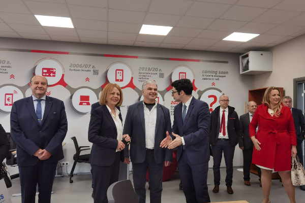 Кметът на София Йорданка Фандъкова присъства на откриването на Център за дигитални технологии към Техническия университет – София