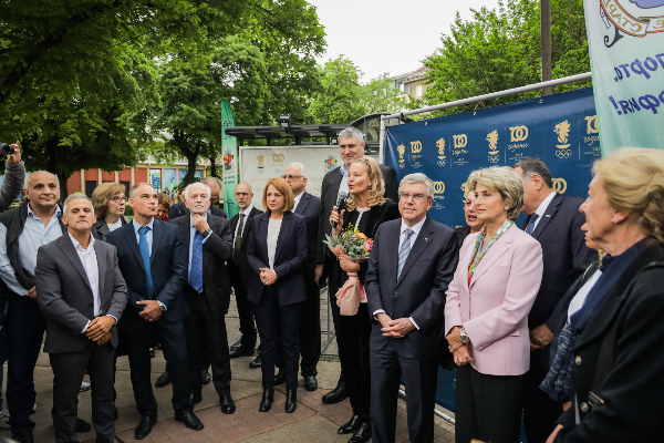 Фандъкова присъства на изложба, посветена на 100-годишнината от създаването на БОК