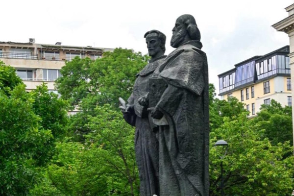 Васил Терзиев: Обичайте книгите, четете и никога не спирайте да търсите знанието