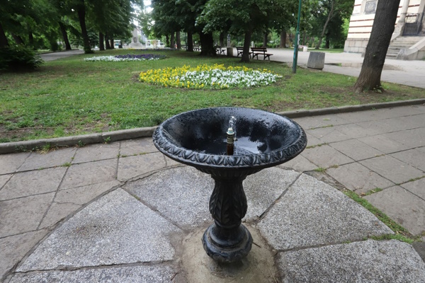 Всички градски чешми в столицата, които са в изправност, са пуснати за летния период