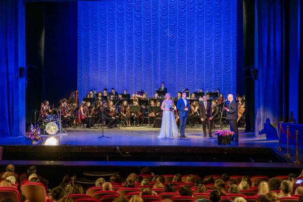 24 дръвчета ще бъдат засадени в чест на тазгодишните носители на почетния знак 