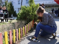 Възпитаници на 51-во училище засадиха дървета