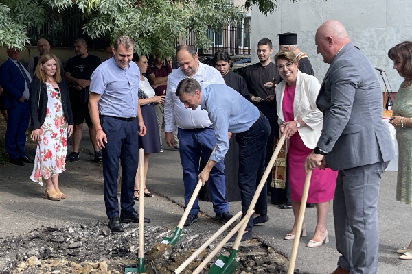 Започва изграждането на нов учебен корпус на НПМГ “Акад. Любомир Чакалов”