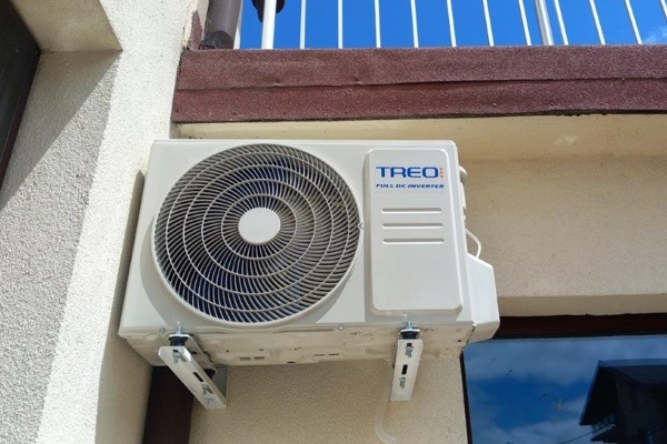 Продължава подмяната на старите печки на дърва и въглища с нови екологични уреди