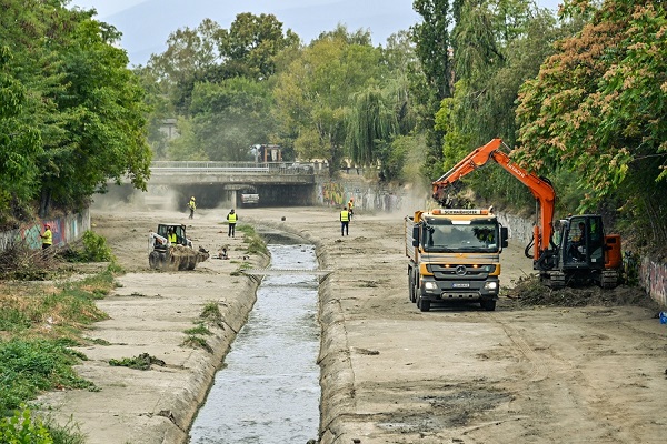 Васил Терзиев: Активно работим по почистването на над 200 речни участъка в града