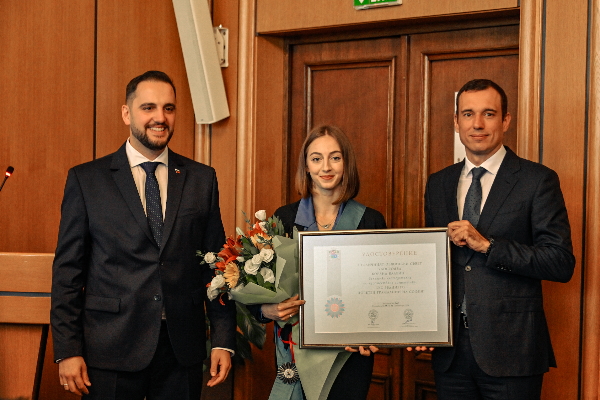 Кметът на София Васил Терзиев и председателят на СОС Цветомир Петров връчиха отличията “Почетен гражданин на София”