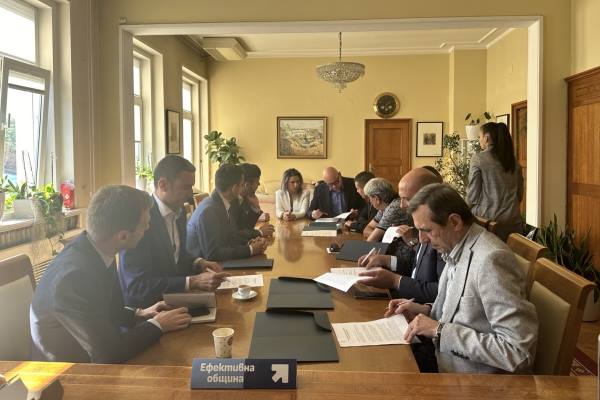 Кметът на София Васил Терзиев подписа Споразумение с транспортните синдикати на КНСБ и КТ „Подкрепа“ за въвеждане на бонусна система