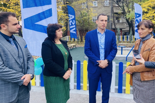 Кметът Васил Терзиев откри обновена детска площадка с NFC тагове в район „Оборище“