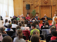 Образователен концерт с деца  под мотото:„Пред дверите на музикалното изкуство