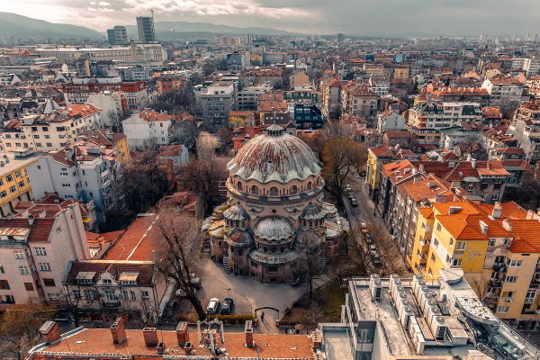 Столична община подава ръка на нуждаещите се с храна и топли напитки до края на март