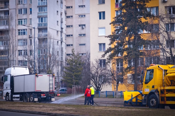 При пълна мобилизация от Столичния инспекторат през януари са почистени наноси от над 77 хил. дка улици в София, 1 878 дка са измити с автоцистерна