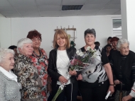 Кметът на София Йорданка Фандъкова се срещна с живеещите в  Дом за възрастни хора „Дълголетие“