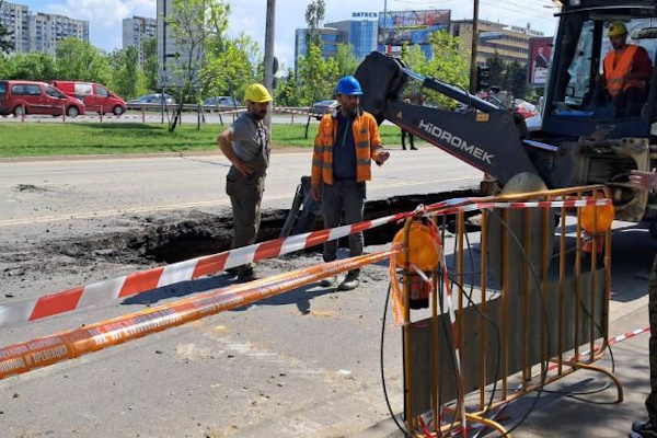 Променя се движението на част от градския транспорт във връзка със строителните дейности в участъка от локалното платно на бул. „Цариградско шосе“ в ж.к. „Младост“
