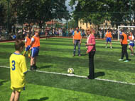 Кметът на София Йорданка Фандъкова  присъства на отриването на нова спортна площадка в 60. ОУ в кв. „Бенковски“