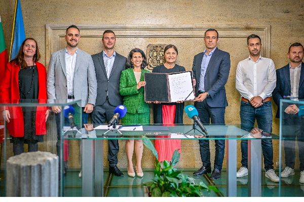 Васил Терзиев и представители на политическите групи в СОС подписаха Меморандум за възстановяване на Централната минерална баня като термален център