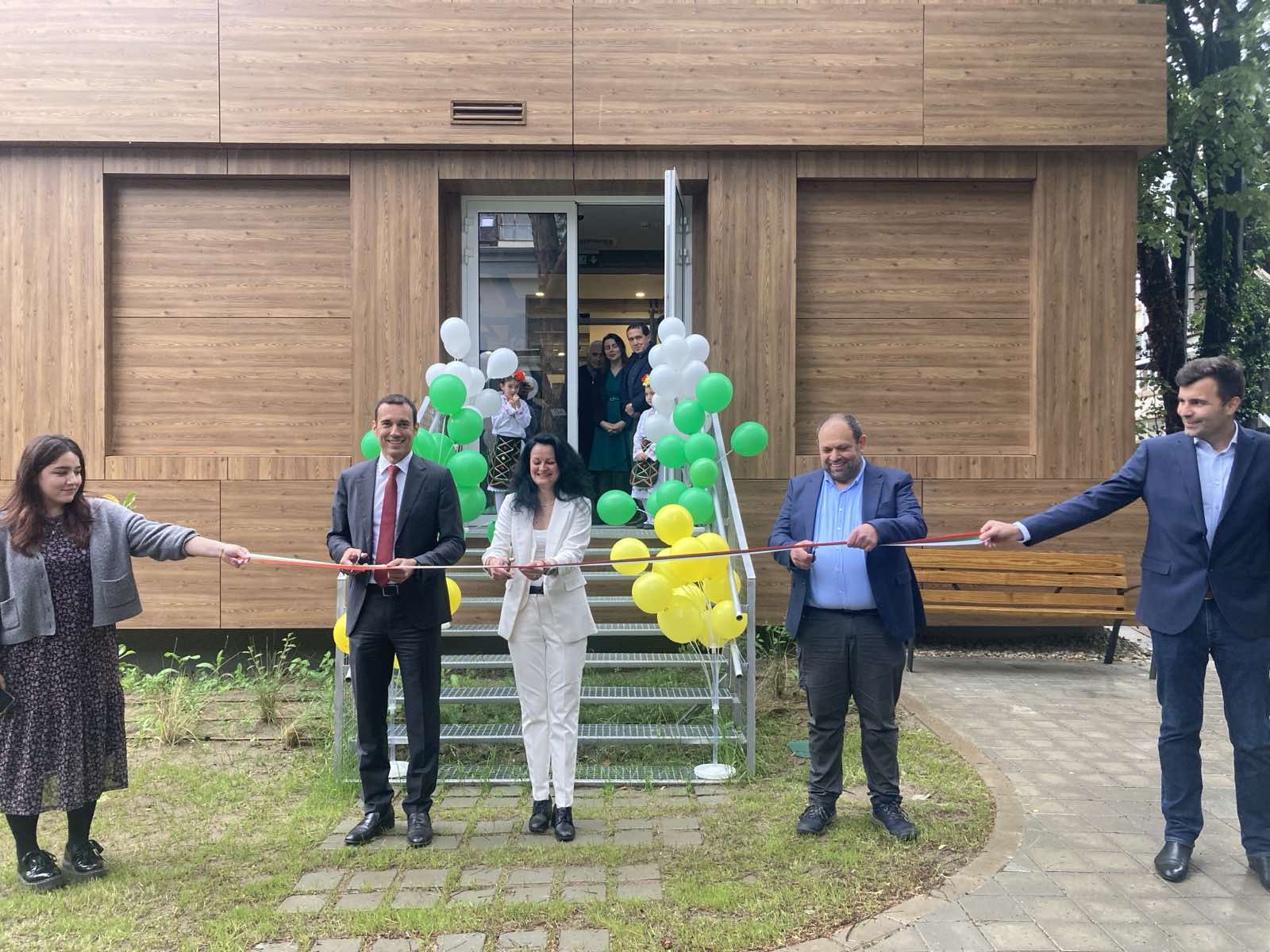 Кметът Васил Терзиев присъства на откриването на нова сграда на детска градина в район 