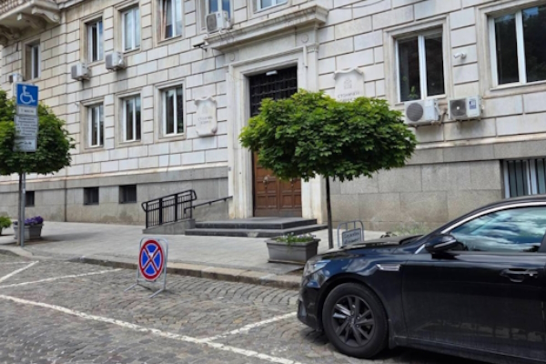 След повече от едномесечно забавяне от страна на държавата Столичната община даде срок от 3 дни на Министерството на финансите да се произнесе по обществените поръчки за сметопочистването