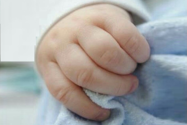 Две момченца се родиха в първите часове на новата година в общинските АГ болници