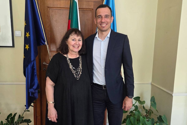 Среща на кмета на София Васил Терзиев и г-жа Лесли Ъдуин, директор на Think Equal