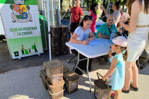 Столичната община ускорява изграждането на „зелени острови“: кв. „Надежда-1“ вече изцяло ще бъде обхванат с разделно събиране на отпадъци