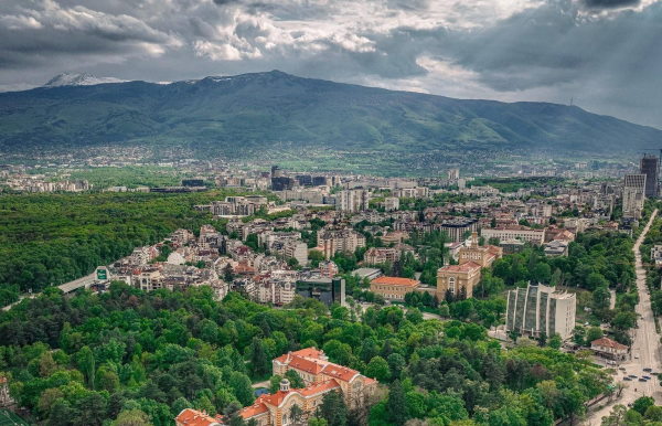 Нови фирми, включително от чужбина, и общо 15 оферти участват до момента в новите поръчки за чистота в София