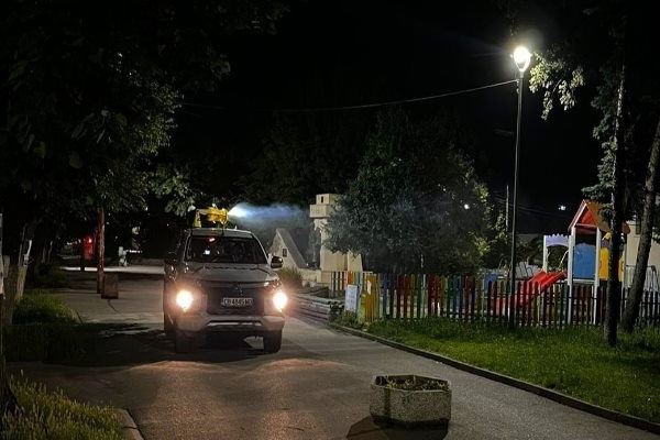 Столичната община започна вторите планови обработки срещу комари и кърлежи в кварталите