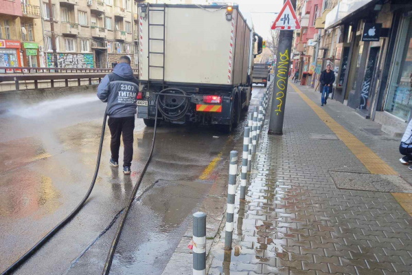 Миене на столичните булеварди