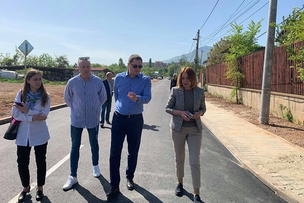 Кметът на София Йорданка Фандъкова провери новия участък на ул. “Николай Хрелков“ в кв. „Горна баня“