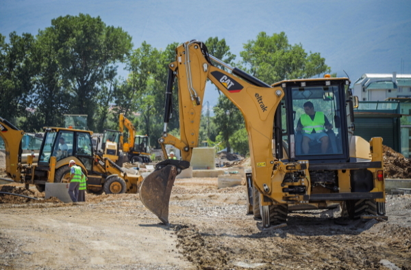 Кметът Фандъкова провери изграждането на последния участък от бул. “Монтевидео“