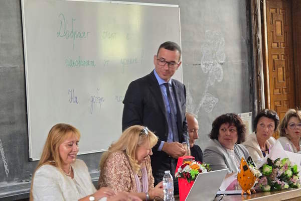 Васил Терзиев: Образованието е най-важното нещо, в което трябва да инвестираме, за да имаме по-добро бъдеще