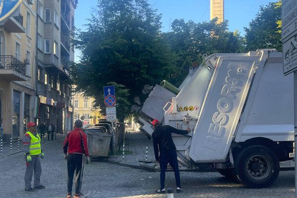 Столичната община възложи сметопочистването на “Люлин” и “Красно село” на Общинското дружество 