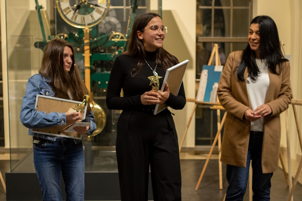 „Роди се звезда“ с театър § фотография през октомври