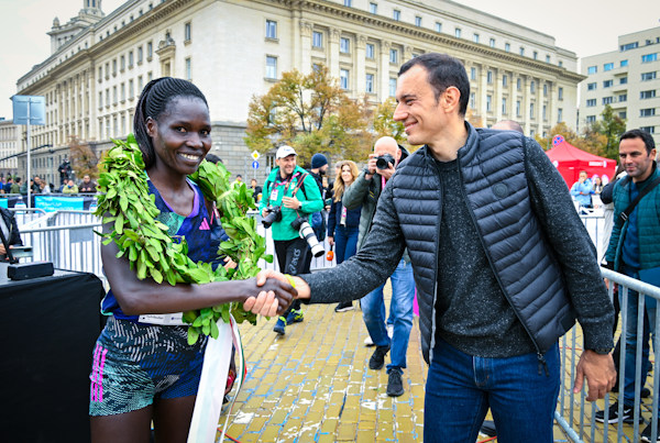 Рекорден брой атлети - близо 8000, участваха в  42-рото издание на Маратона на София